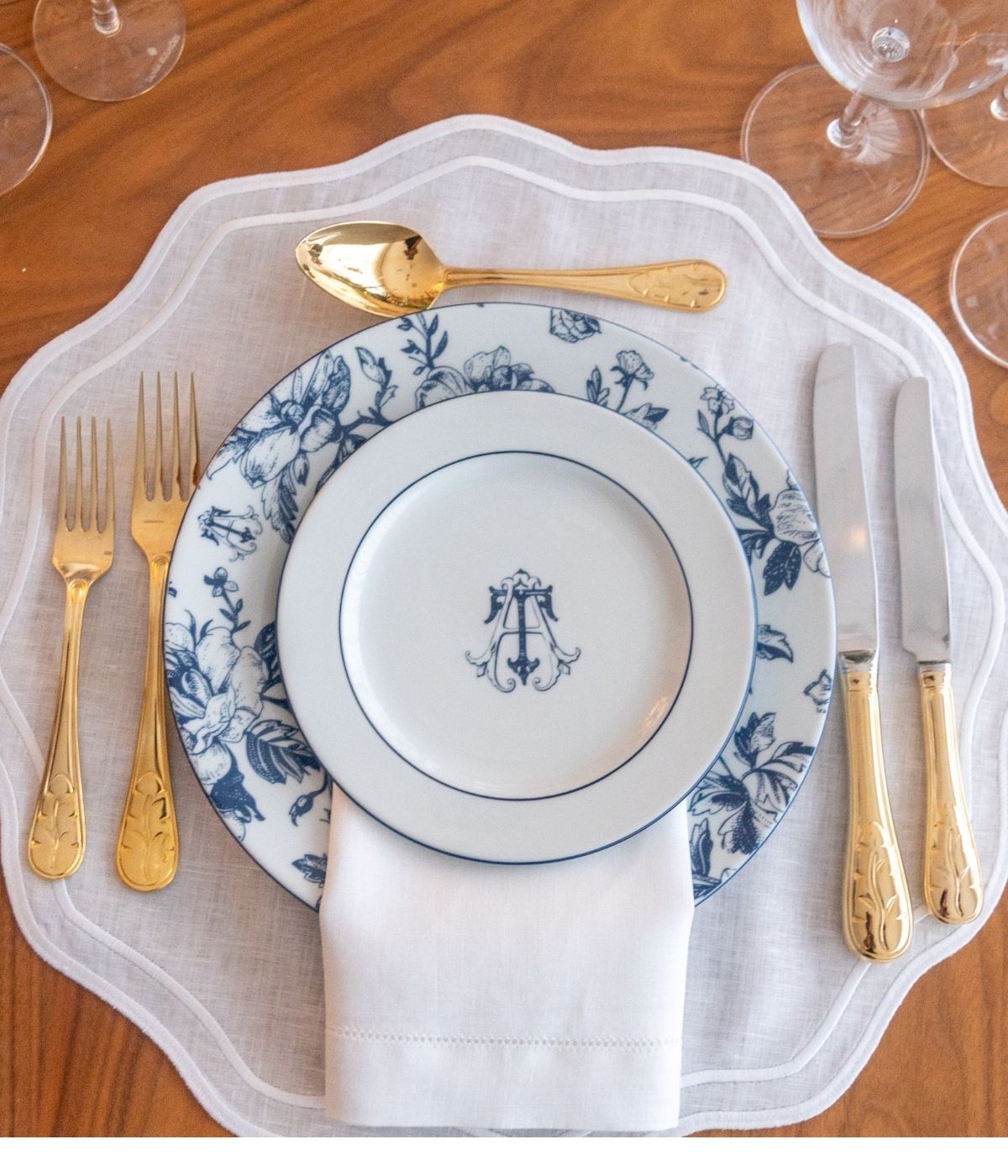 Prato Sobremesa Porcelana Personalizada Monograma Toile de Jouy