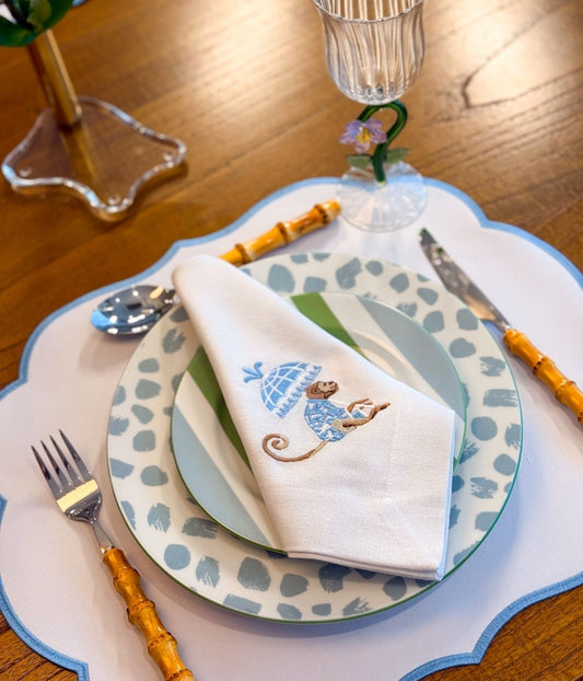 Guardanapo Branco Linho Misto Bordado Macaco Azul