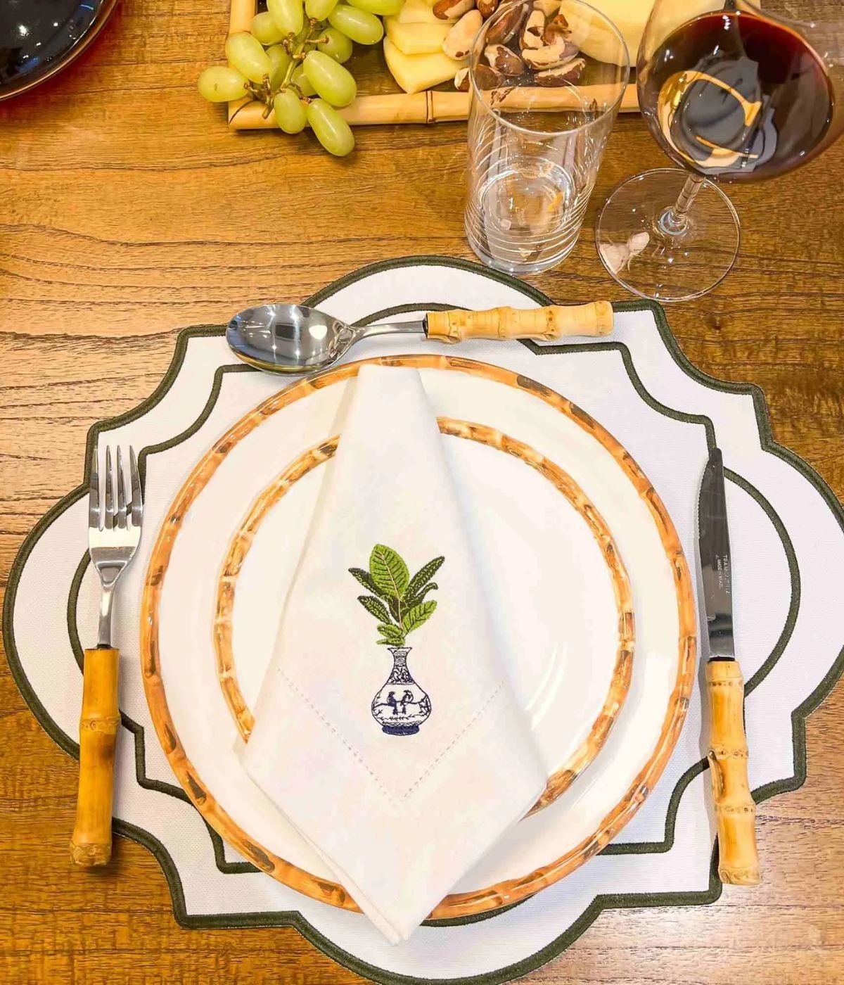 Jogo Americano Retangular Dupla Face Branco e Verde Musgo