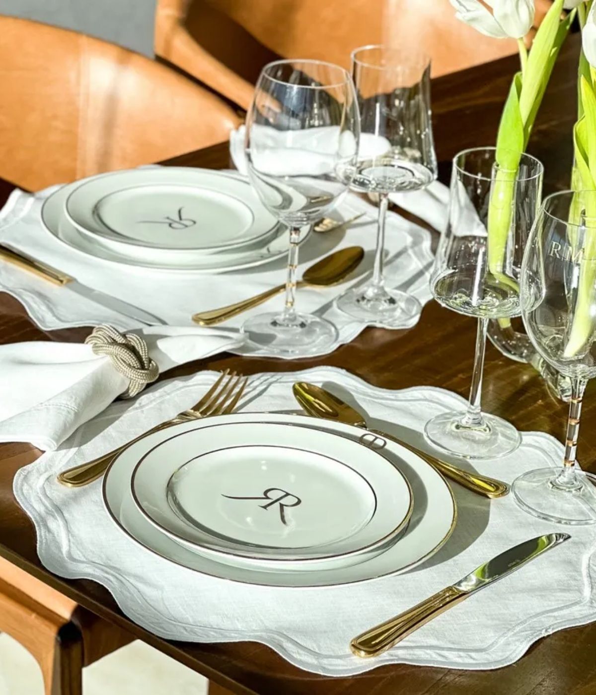 Prato Raso Personalizado Porcelana com Monograma de Ouro