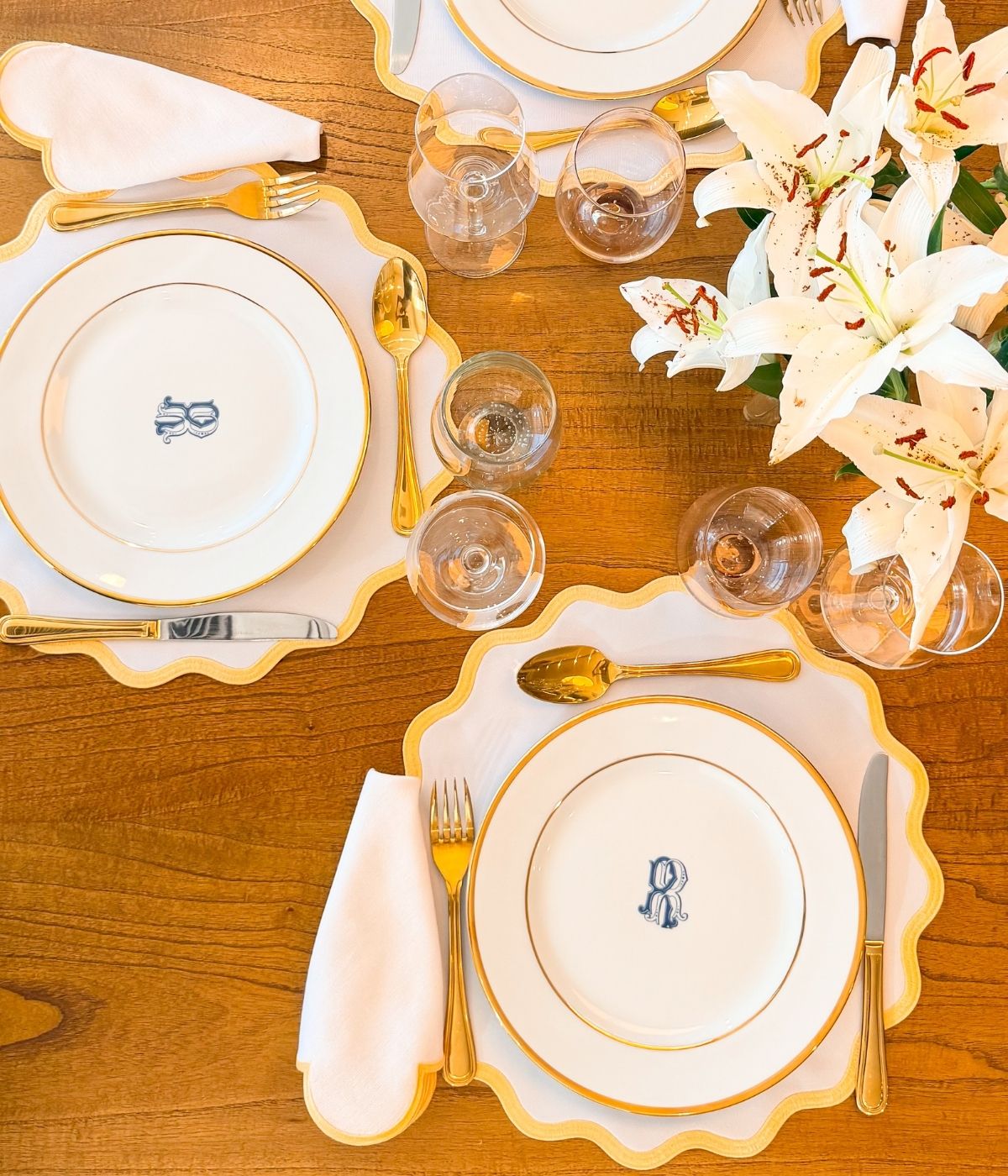 APARELHO DE JANTAR PERSONALIZADO