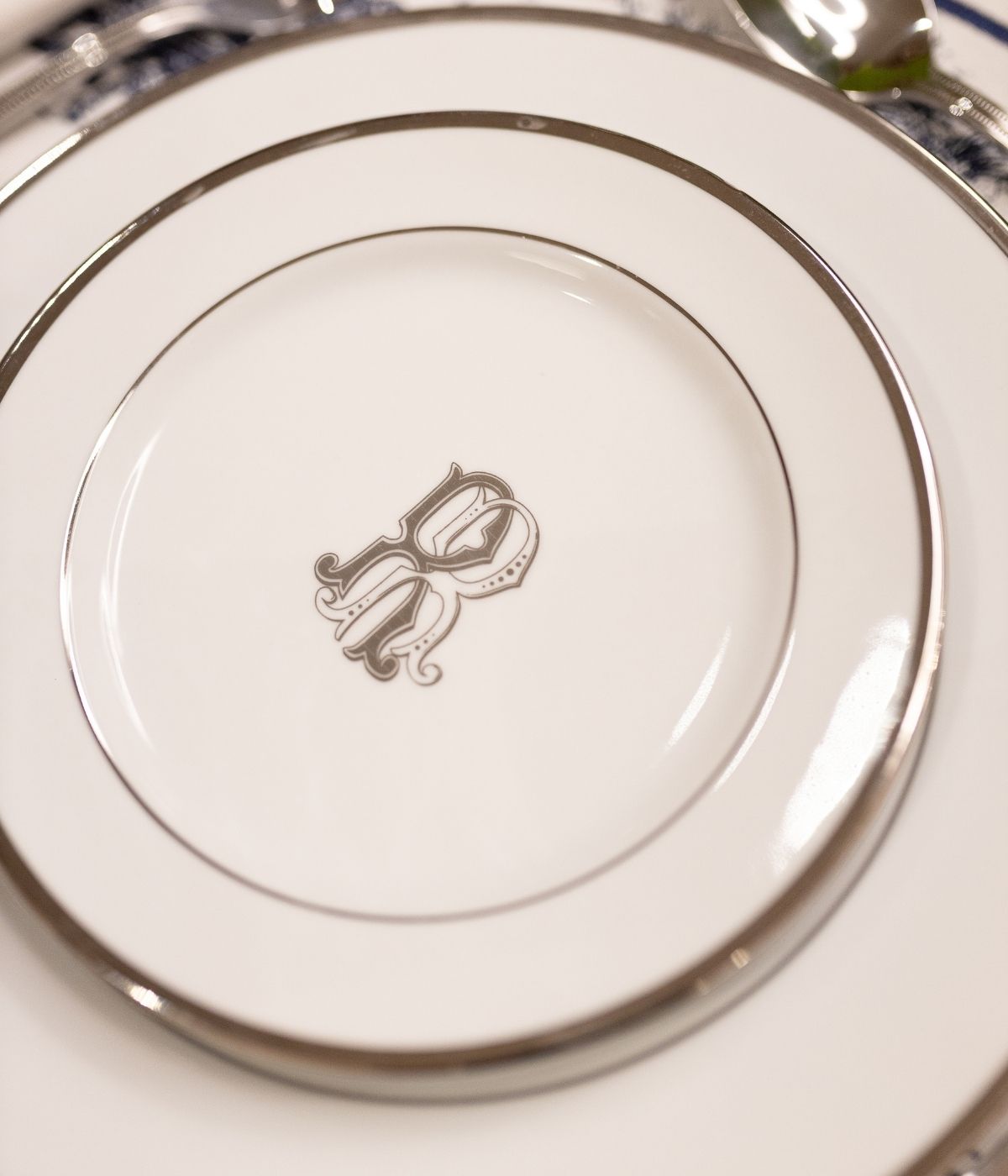 Prato Sobremesa Porcelana Borda Larga