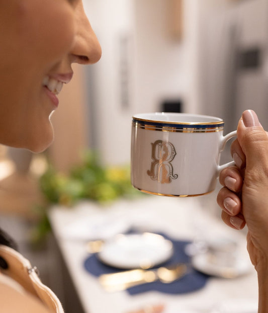 Xícara de Chá com Pires Porcelana Cinco Filetes